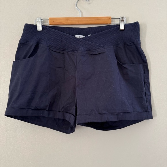 Maacie Maternity Navy Blue Pull On Shorts NWT XL - Picture 1 of 4